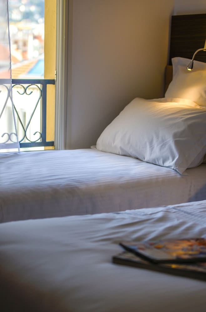 Hôtel & Appartements Monsigny — Hotel rooms in Nice, Provence-Alpes-Cote d'Azur