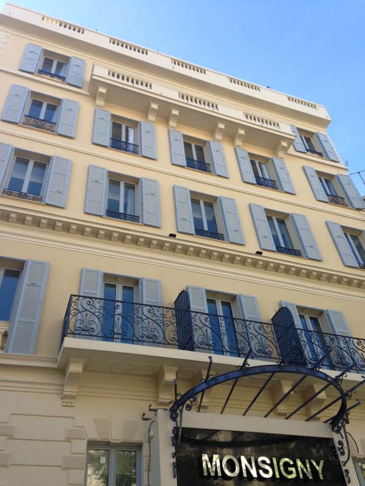 Hôtel & Appartements Monsigny — Hotel building in Nice, Provence-Alpes-Cote d'Azur