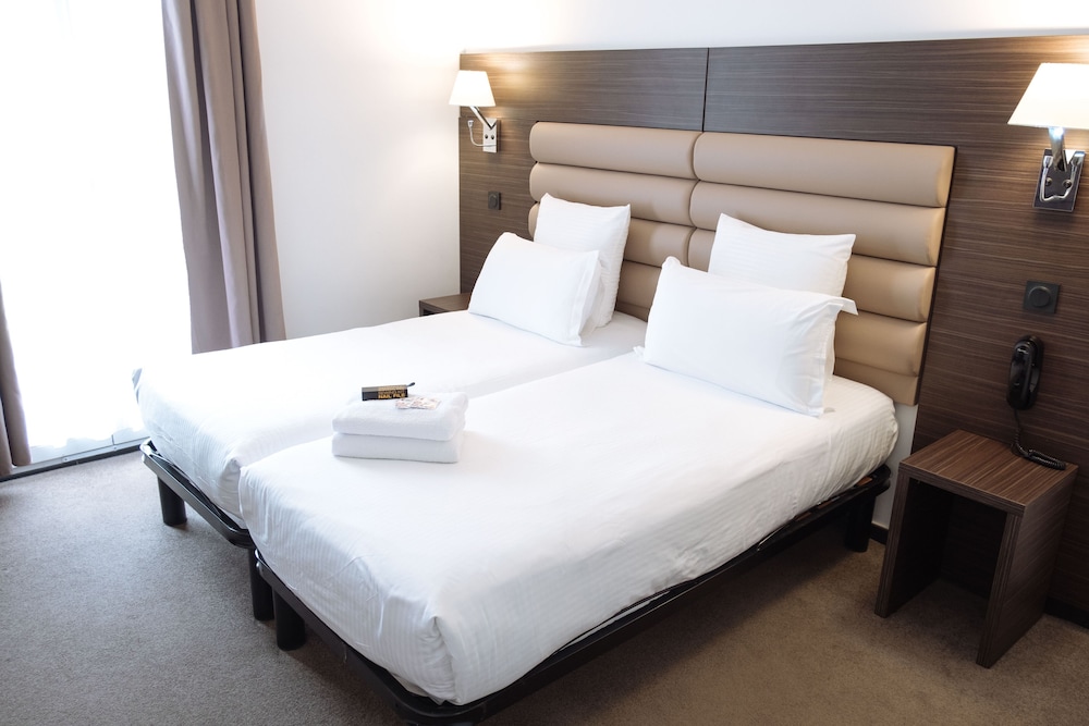 Hôtel & Appartements Monsigny — Hotel rooms in Nice, Provence-Alpes-Cote d'Azur