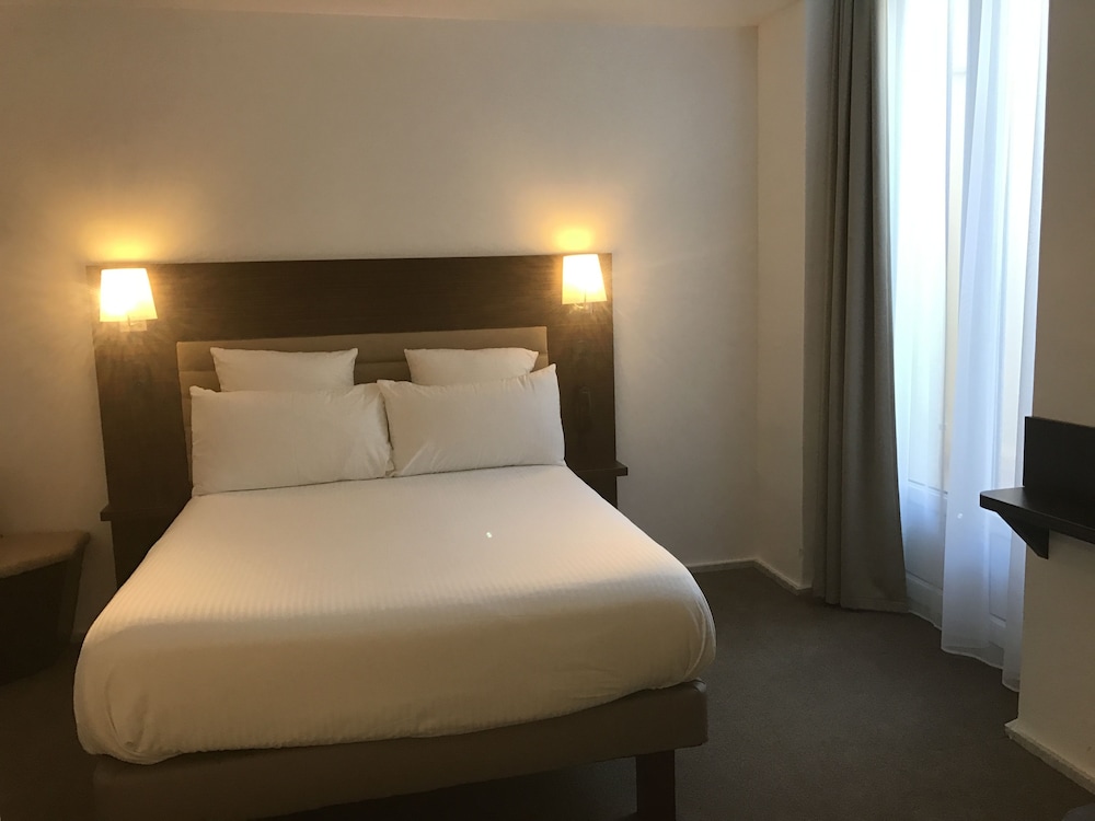 Hôtel & Appartements Monsigny — Hotel rooms in Nice, Provence-Alpes-Cote d'Azur