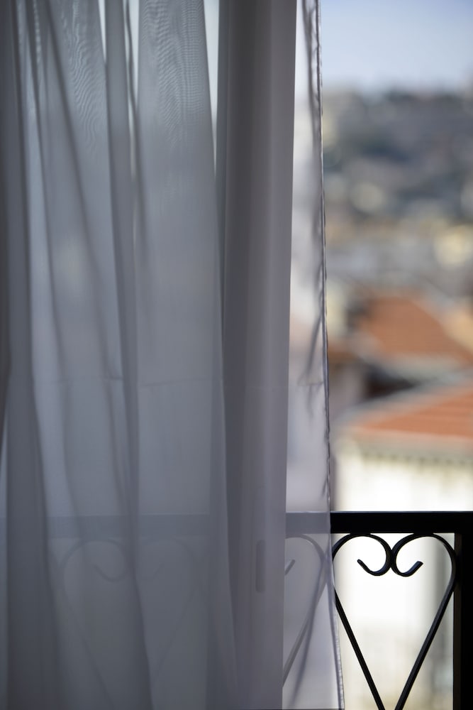 Hôtel & Appartements Monsigny — Hotel rooms in Nice, Provence-Alpes-Cote d'Azur