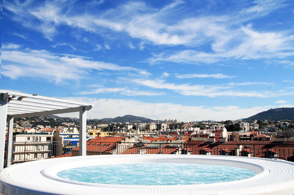 Hôtel & Appartements Monsigny — Spa in Nice, Provence-Alpes-Cote d'Azur