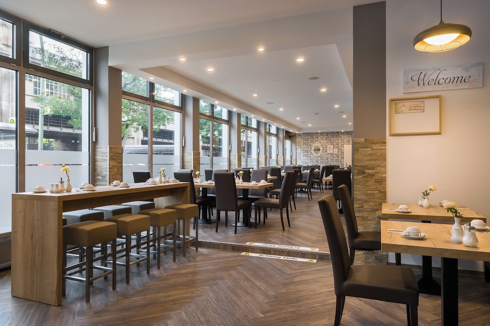 Garner Hotel Berlin - Schöneberg by IHG — Restaurant & bars in Berlin, Berlin