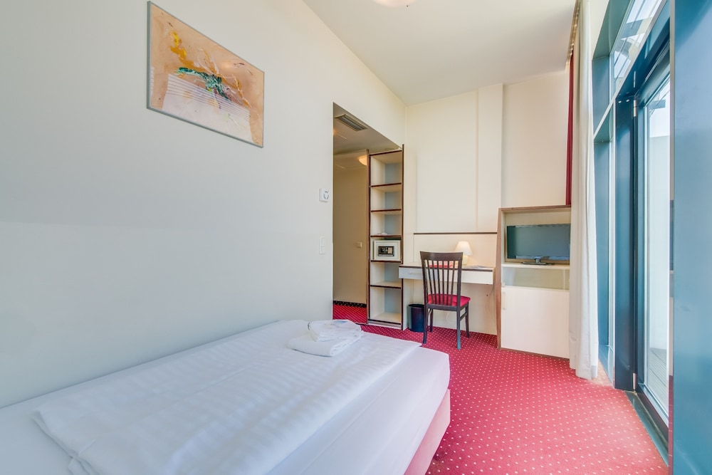 Come Inn Berlin Kurfürstendamm — Hotel rooms in Berlin, Berlin