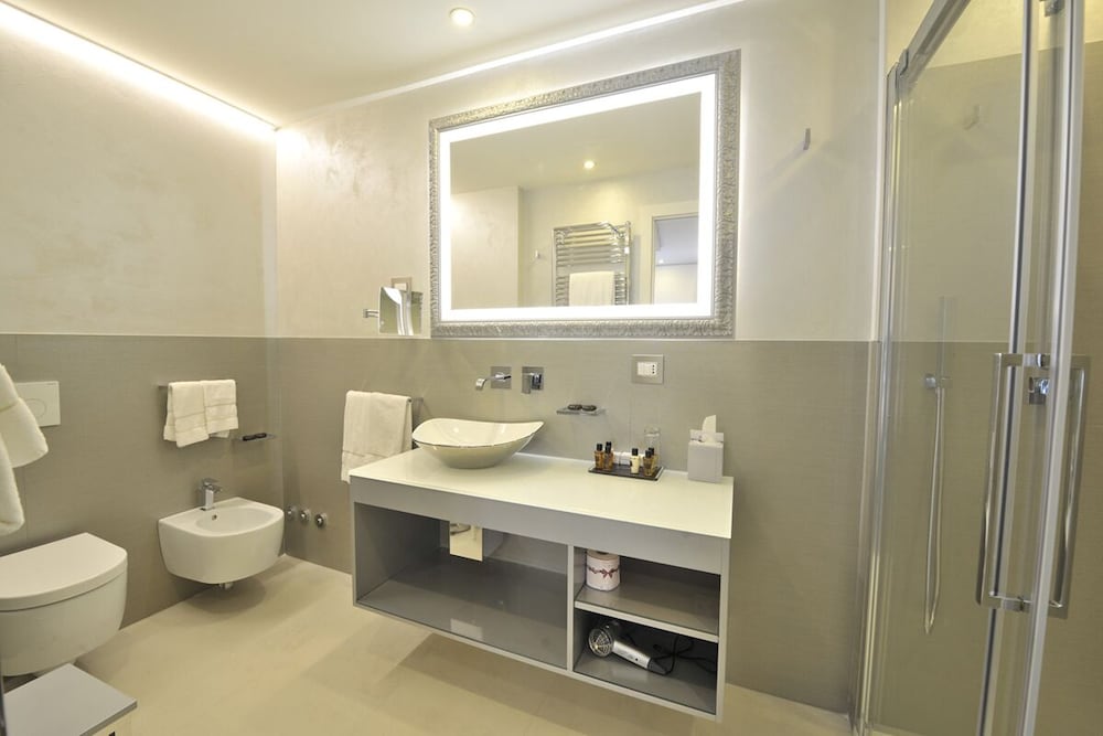 Al Theatro Palace — Hotel rooms in Venice, Veneto
