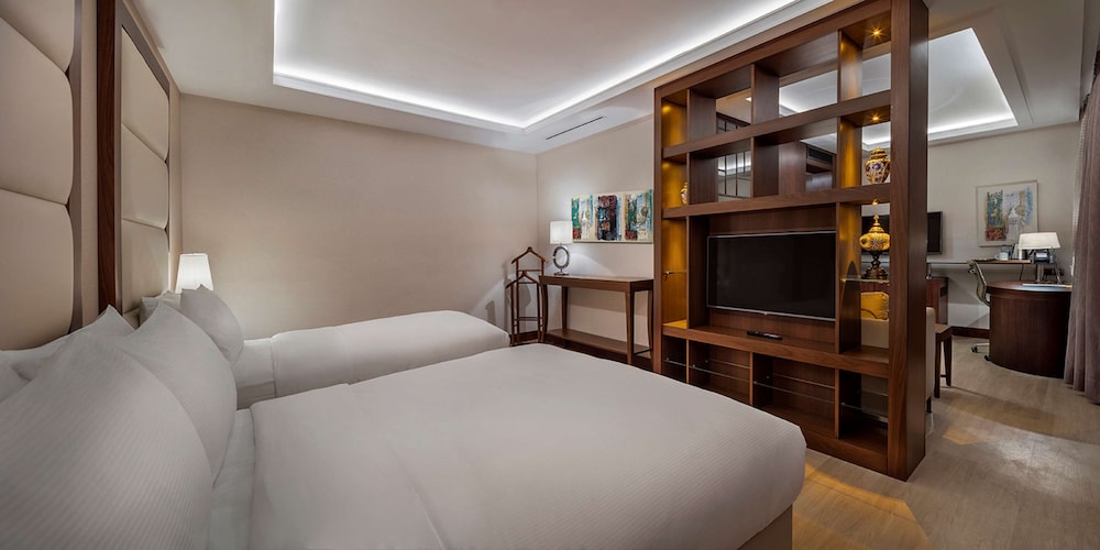 DoubleTree by Hilton Istanbul Topkapi — Hotel rooms in Istanbul, Istanbul