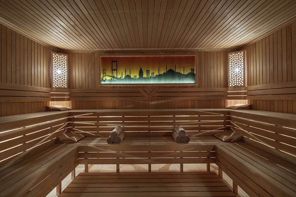 DoubleTree by Hilton Istanbul Topkapi — Spa in Istanbul, Istanbul