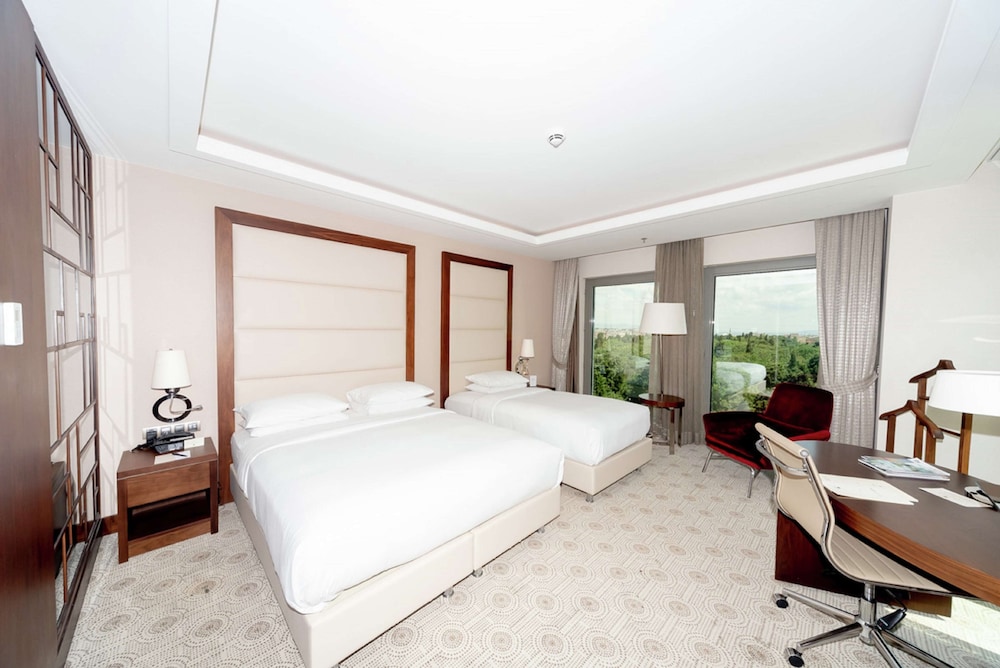 DoubleTree by Hilton Istanbul Topkapi — Hotel rooms in Istanbul, Istanbul