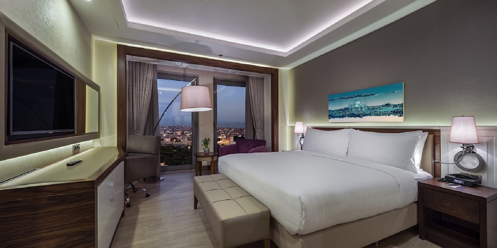 DoubleTree by Hilton Istanbul Topkapi — Hotel rooms in Istanbul, Istanbul