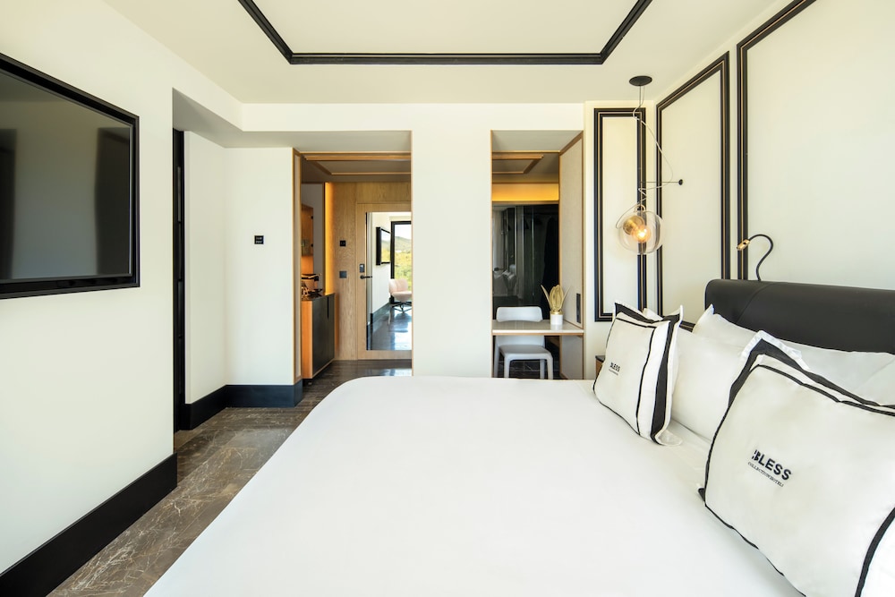 BLESS Ibiza Cala Nova - The Leading Hotels of the World — Hotel rooms in Santa Eulalia, Balearic Islands