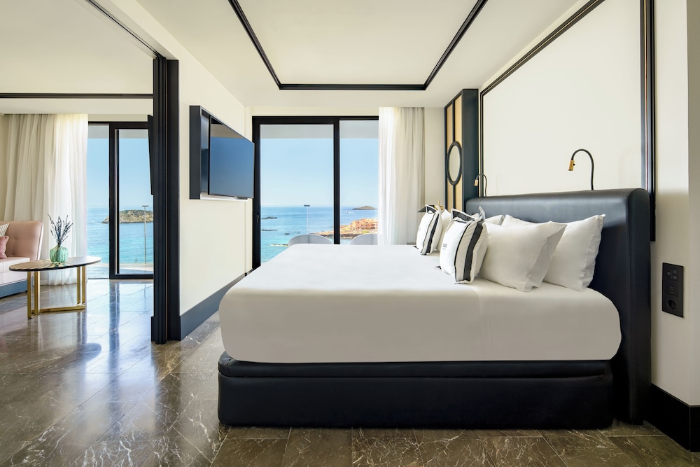 BLESS Ibiza Cala Nova - The Leading Hotels of the World — Hotel rooms in Santa Eulalia, Balearic Islands