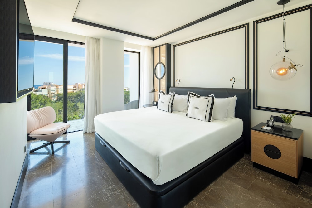 BLESS Ibiza Cala Nova - The Leading Hotels of the World — Hotel rooms in Santa Eulalia, Balearic Islands