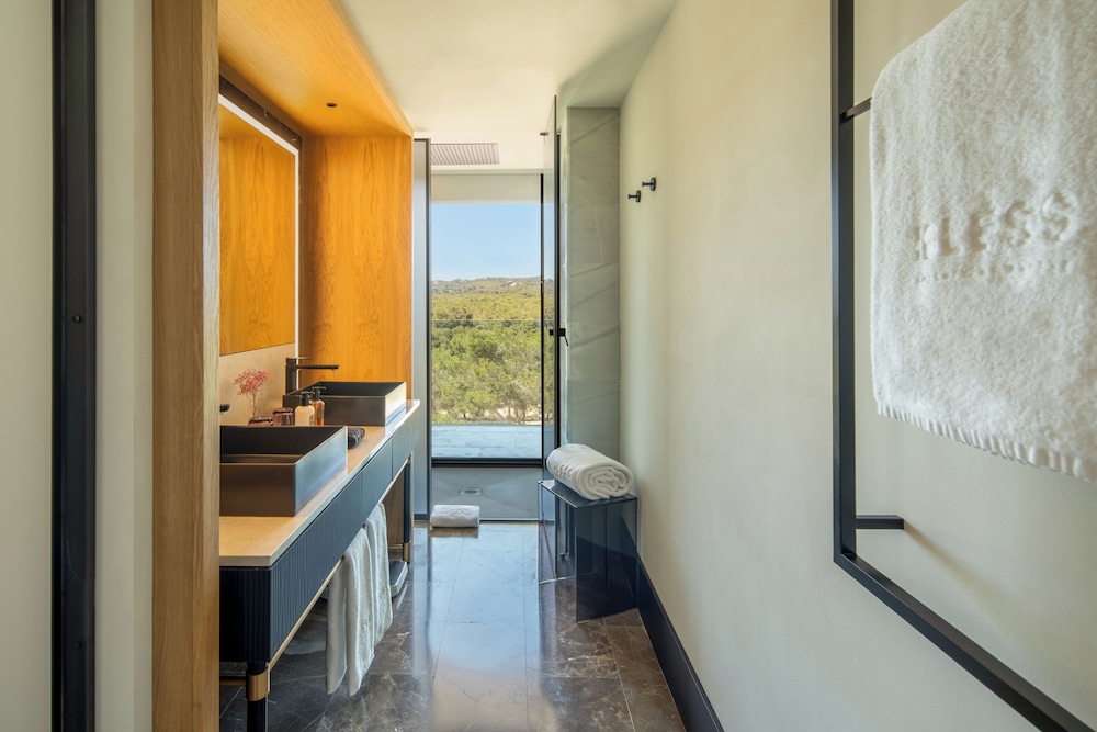 BLESS Ibiza Cala Nova - The Leading Hotels of the World — Hotel rooms in Santa Eulalia, Balearic Islands