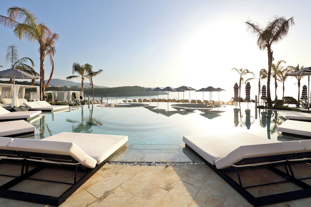 BLESS Ibiza Cala Nova - The Leading Hotels of the World — Swimming pool in Santa Eulalia, Balearic Islands