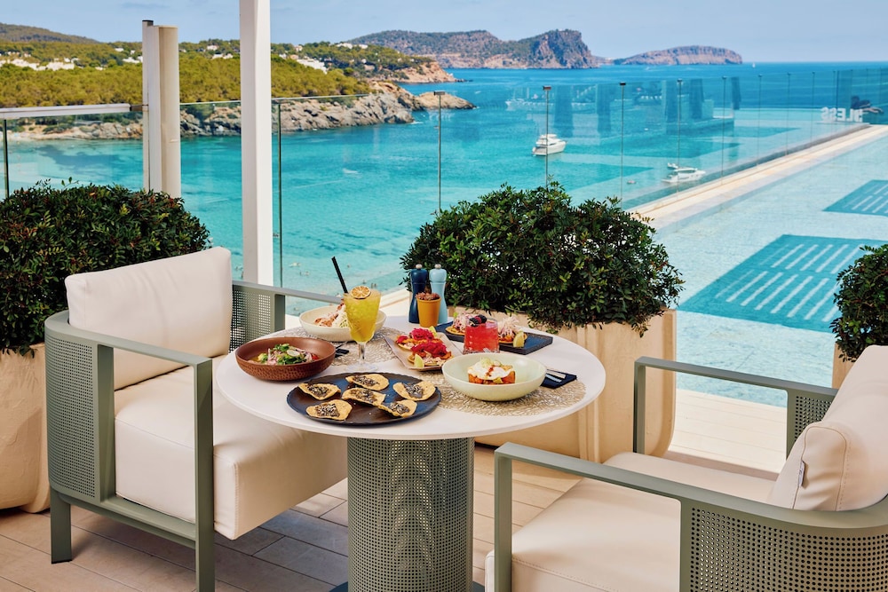 BLESS Ibiza Cala Nova - The Leading Hotels of the World — Restaurant & bars in Santa Eulalia, Balearic Islands