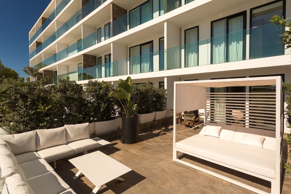 BLESS Ibiza Cala Nova - The Leading Hotels of the World — Hotel building in Santa Eulalia, Balearic Islands