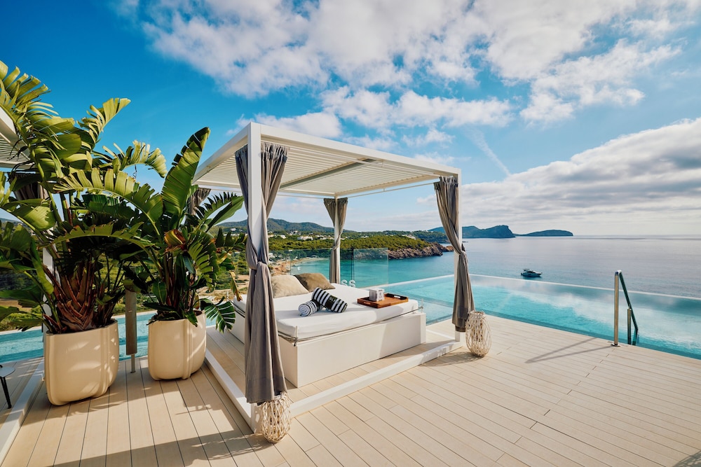BLESS Ibiza Cala Nova - The Leading Hotels of the World - zdjęcie 2