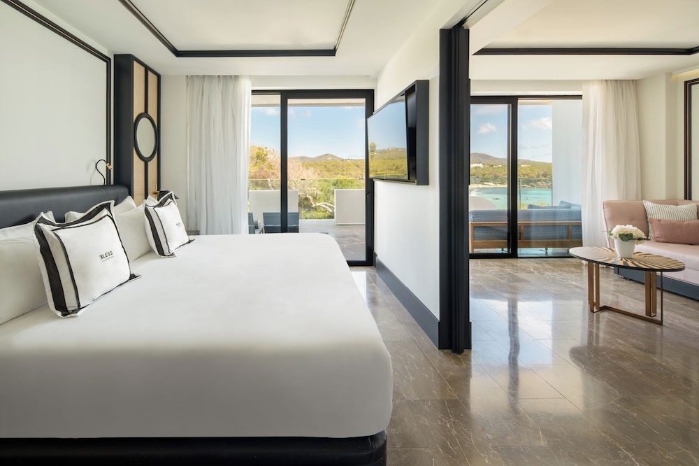BLESS Ibiza Cala Nova - The Leading Hotels of the World — Hotel rooms in Santa Eulalia, Balearic Islands