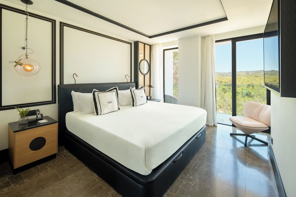 BLESS Ibiza Cala Nova - The Leading Hotels of the World — Hotel rooms in Santa Eulalia, Balearic Islands