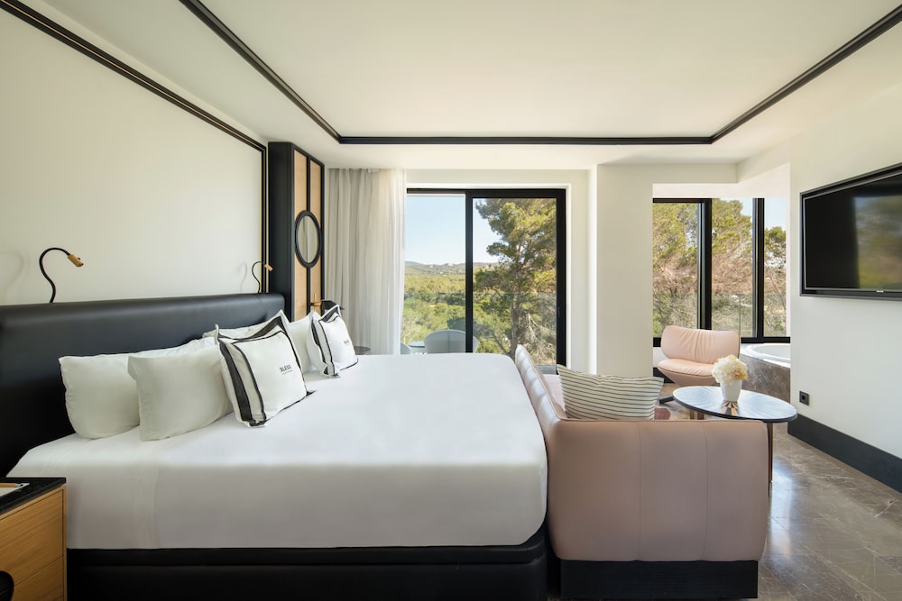 BLESS Ibiza Cala Nova - The Leading Hotels of the World — Hotel rooms in Santa Eulalia, Balearic Islands