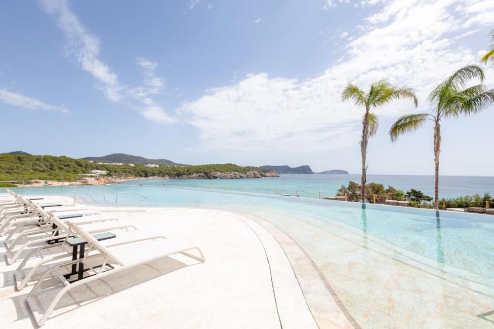 BLESS Ibiza Cala Nova - The Leading Hotels of the World — Swimming pool in Santa Eulalia, Balearic Islands