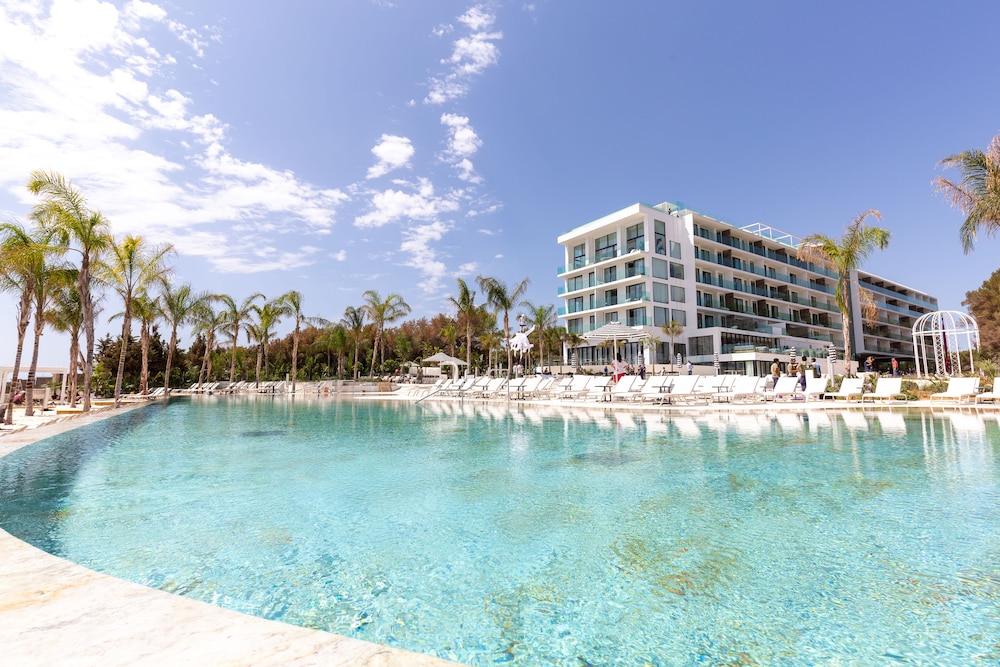 BLESS Ibiza Cala Nova - The Leading Hotels of the World — Swimming pool in Santa Eulalia, Balearic Islands