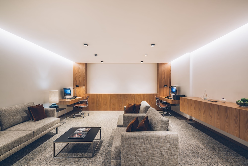 Iberostar Selection Lisboa — Hotel building in Lisbon, Lisboa