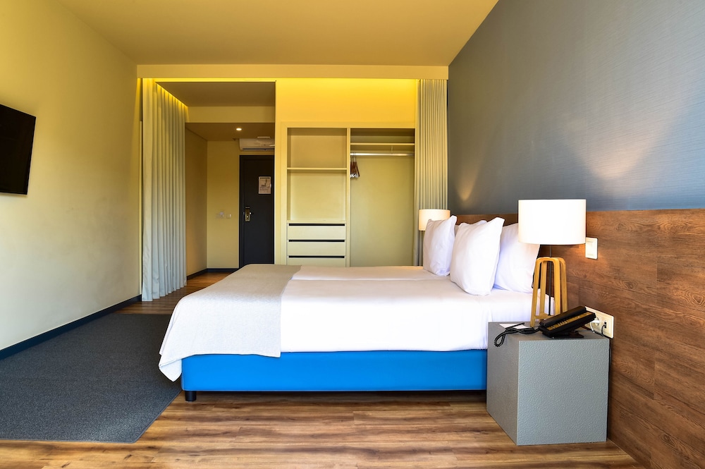 The Prime Energize Hotel & Spa — Hotel rooms in Monte Gordo, Faro