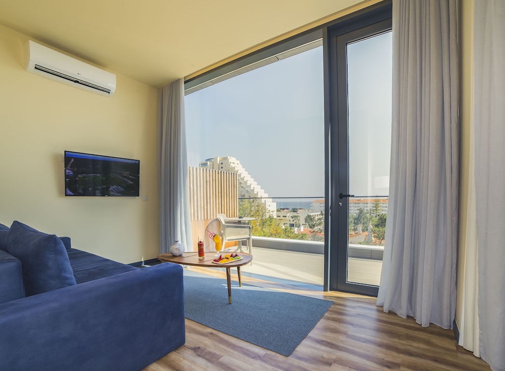 The Prime Energize Hotel & Spa — Hotel rooms in Monte Gordo, Faro