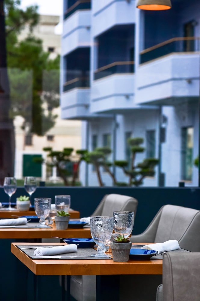 The Prime Energize Hotel & Spa — Restaurant & bars in Monte Gordo, Faro