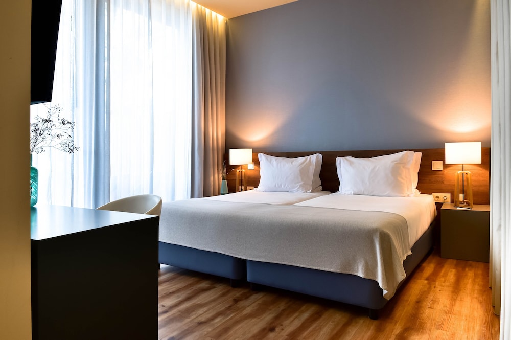 The Prime Energize Hotel & Spa — Hotel rooms in Monte Gordo, Faro