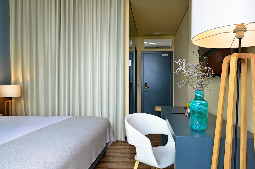 The Prime Energize Hotel & Spa — Hotel rooms in Monte Gordo, Faro