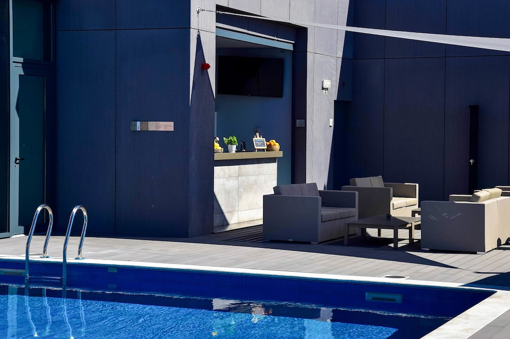 The Prime Energize Hotel & Spa — Swimming pool in Monte Gordo, Faro