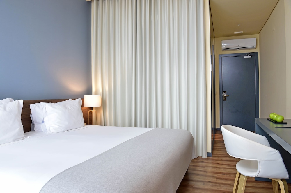 The Prime Energize Hotel & Spa — Hotel rooms in Monte Gordo, Faro