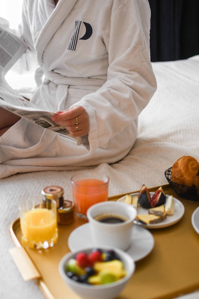 Hotel Parister & Spa — Hotel rooms in Paris, Ile-de-France