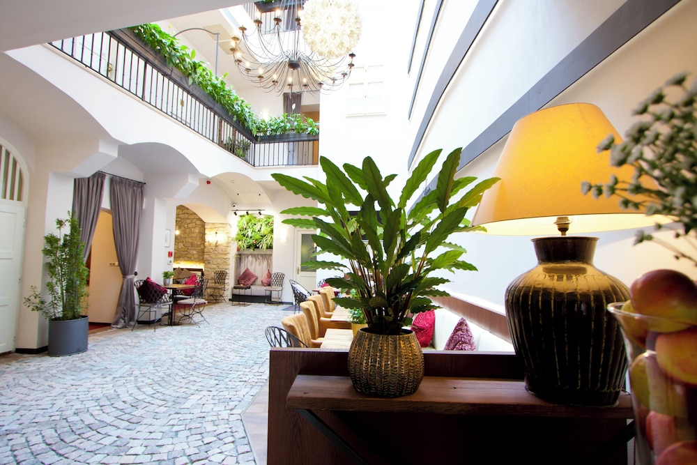Hotel Residence Agnes — Hotel building in Prague, Prague