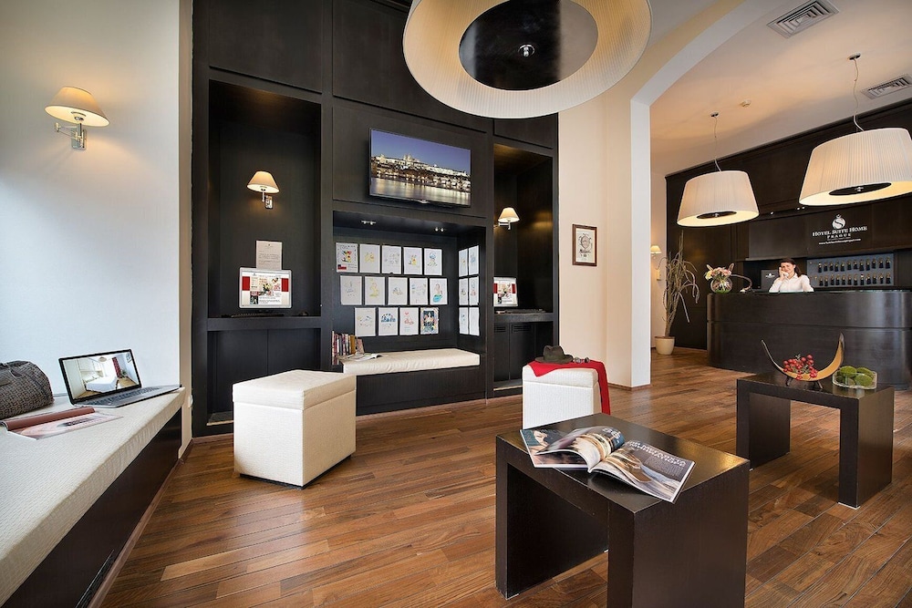 Hotel Suite Home Prague — Hotel building in Prague, Prague