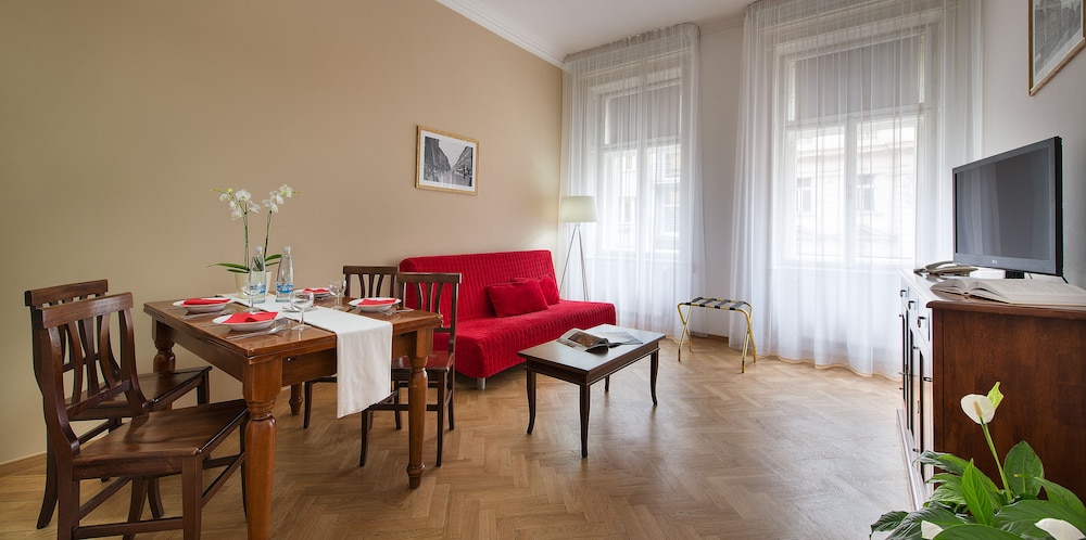 Hotel Suite Home Prague — Hotel rooms in Prague, Prague