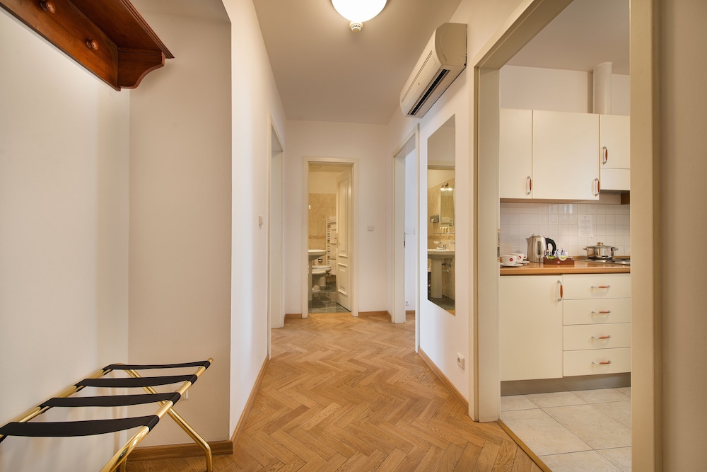 Hotel Suite Home Prague — Hotel rooms in Prague, Prague
