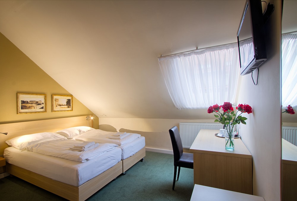 Hotel Taurus - zdjęcie 2