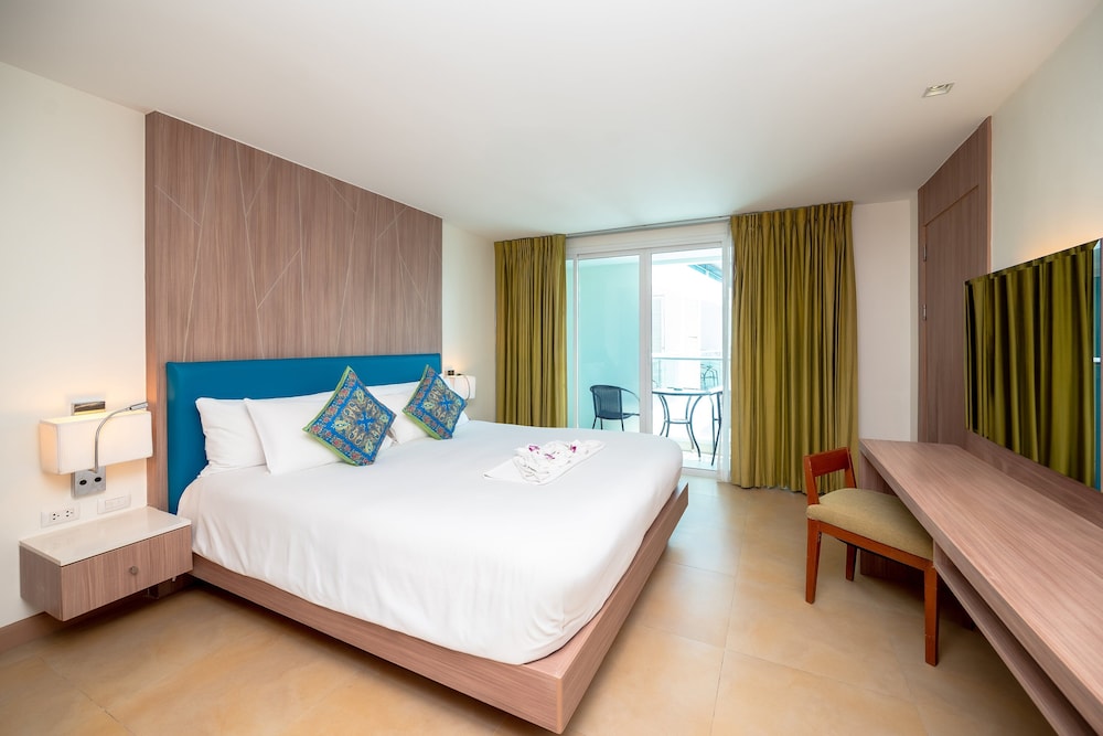 Centara Pattaya Hotel — Hotel rooms in Pattaya, Chonburi