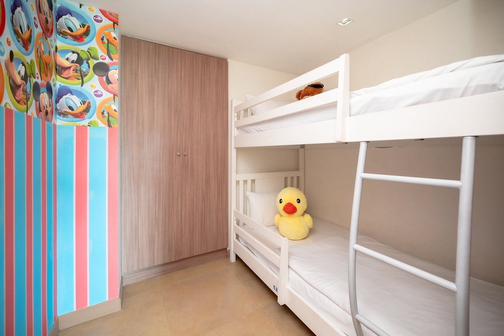Centara Pattaya Hotel — Hotel rooms in Pattaya, Chonburi