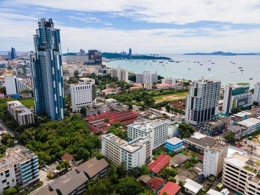 Centara Pattaya Hotel — Attractions in the area in Pattaya, Chonburi