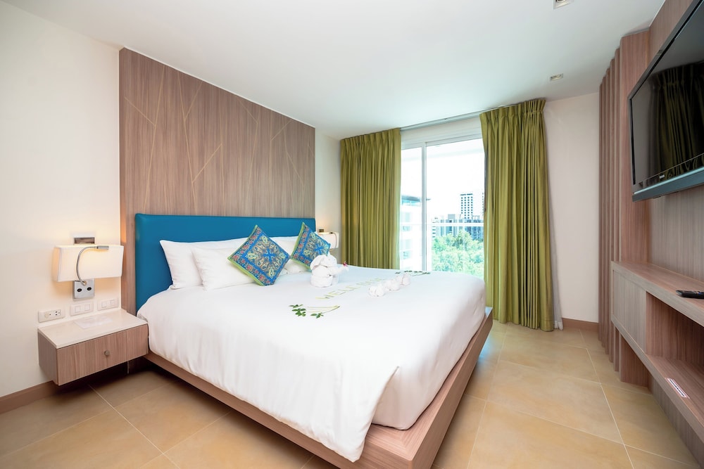 Centara Pattaya Hotel — Hotel rooms in Pattaya, Chonburi