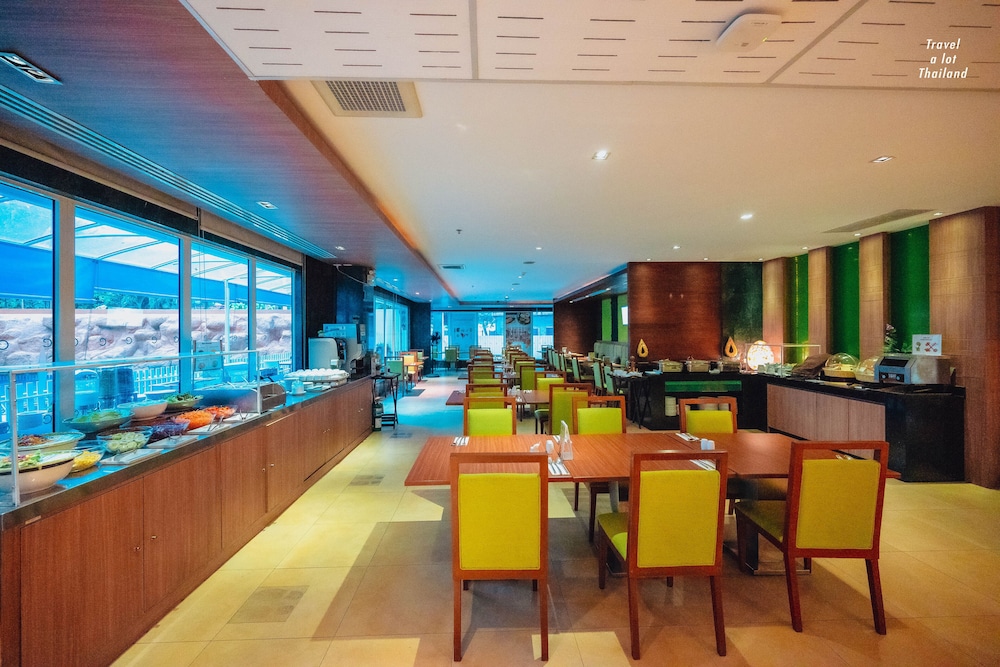 Centara Pattaya Hotel — Restaurant & bars in Pattaya, Chonburi