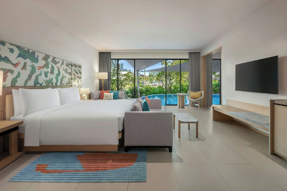 Le Méridien Phuket Mai Khao Beach Resort — Hotel rooms in Mai Khao, Phuket Province
