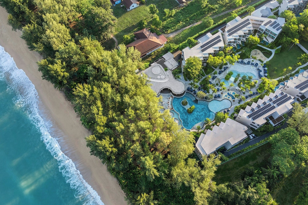 Le Méridien Phuket Mai Khao Beach Resort — Swimming pool in Mai Khao, Phuket Province