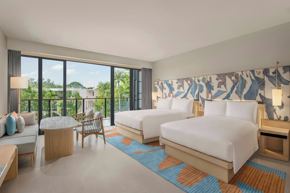 Le Méridien Phuket Mai Khao Beach Resort — Hotel rooms in Mai Khao, Phuket Province