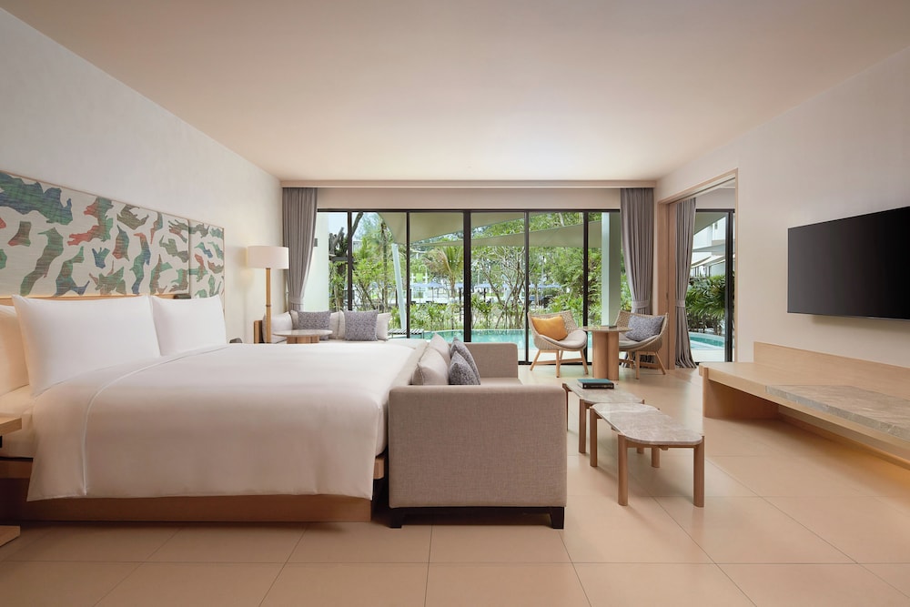 Le Méridien Phuket Mai Khao Beach Resort — Hotel rooms in Mai Khao, Phuket Province