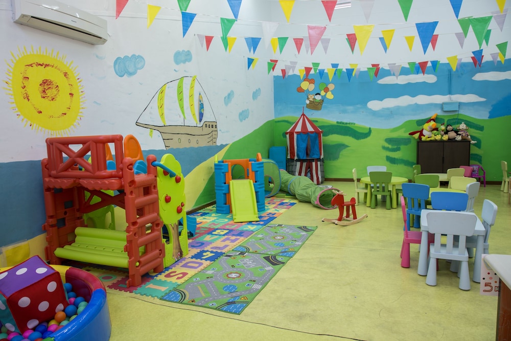 Ona Don Juan — Attractions for children in Lloret de Mar, Catalonia
